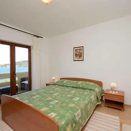 Apartment Mirela.1 Preko