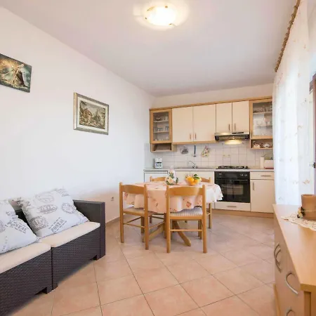 Apartment Mirela.1 *